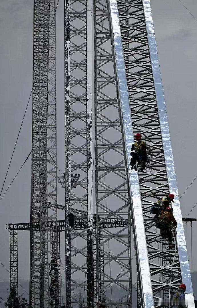 华晨宇这下损失惨重 的火星乐园2.0本质上是一个文旅综合体。所有审批都走通了，运