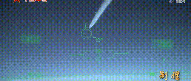 空军展示各型空射精确制导弹药打击效果。