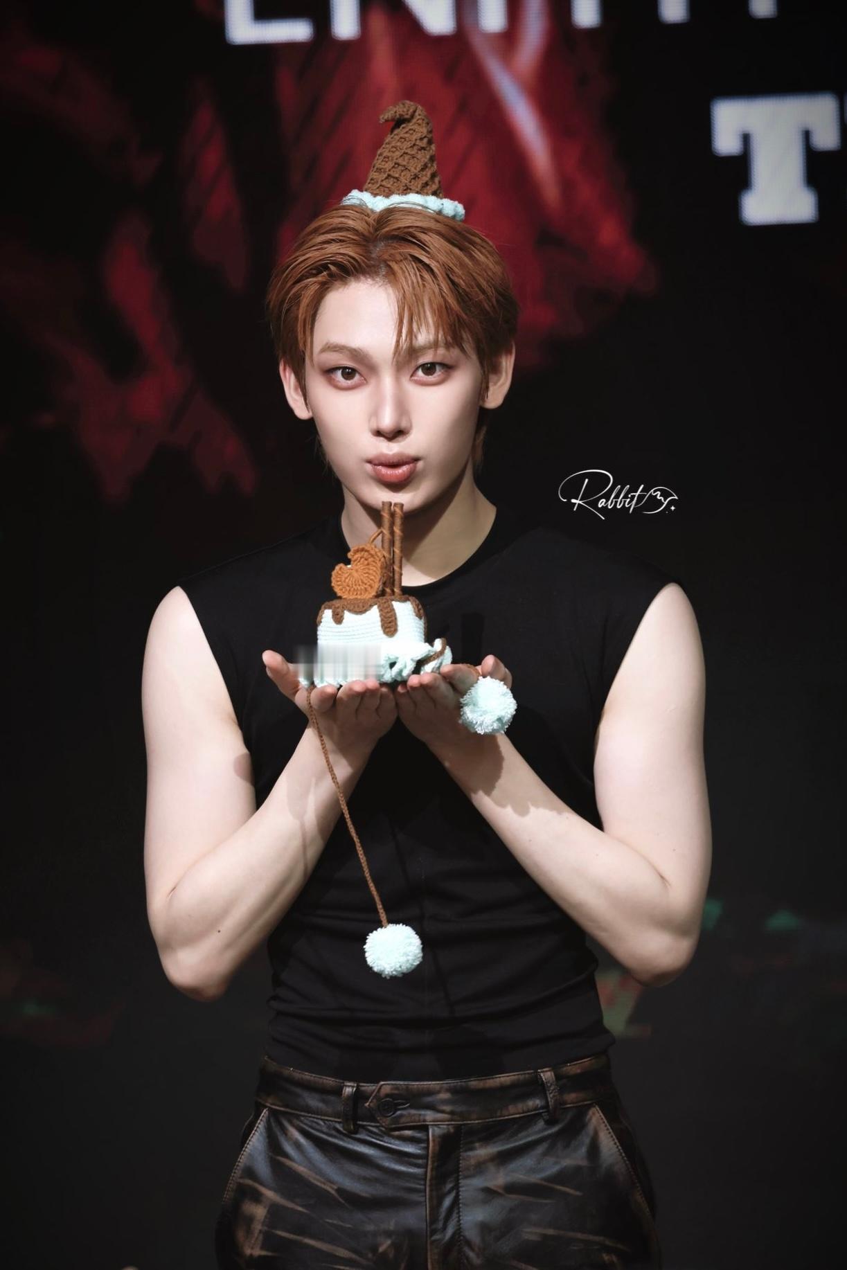 完全展示天资…[流鼻血]cr.cutiepeach624 ​​​