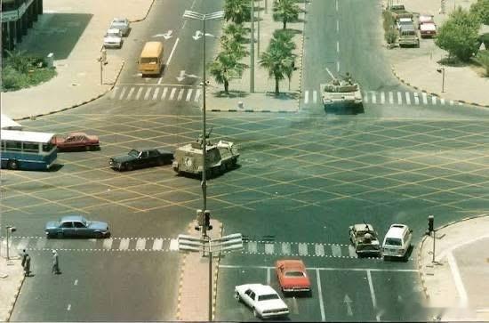 攻入科威特城的伊拉克陆军装甲纵队，摄于1990年。军事历史全触达坦克装甲车辆外军
