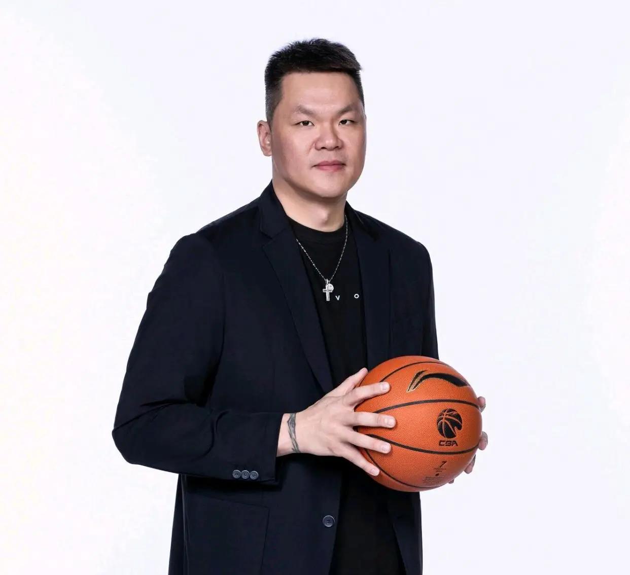 朱芳雨刚卸任总经理，杜锋也不再续约，宏远真要散伙？我勒个去，别被带节奏了！
7月