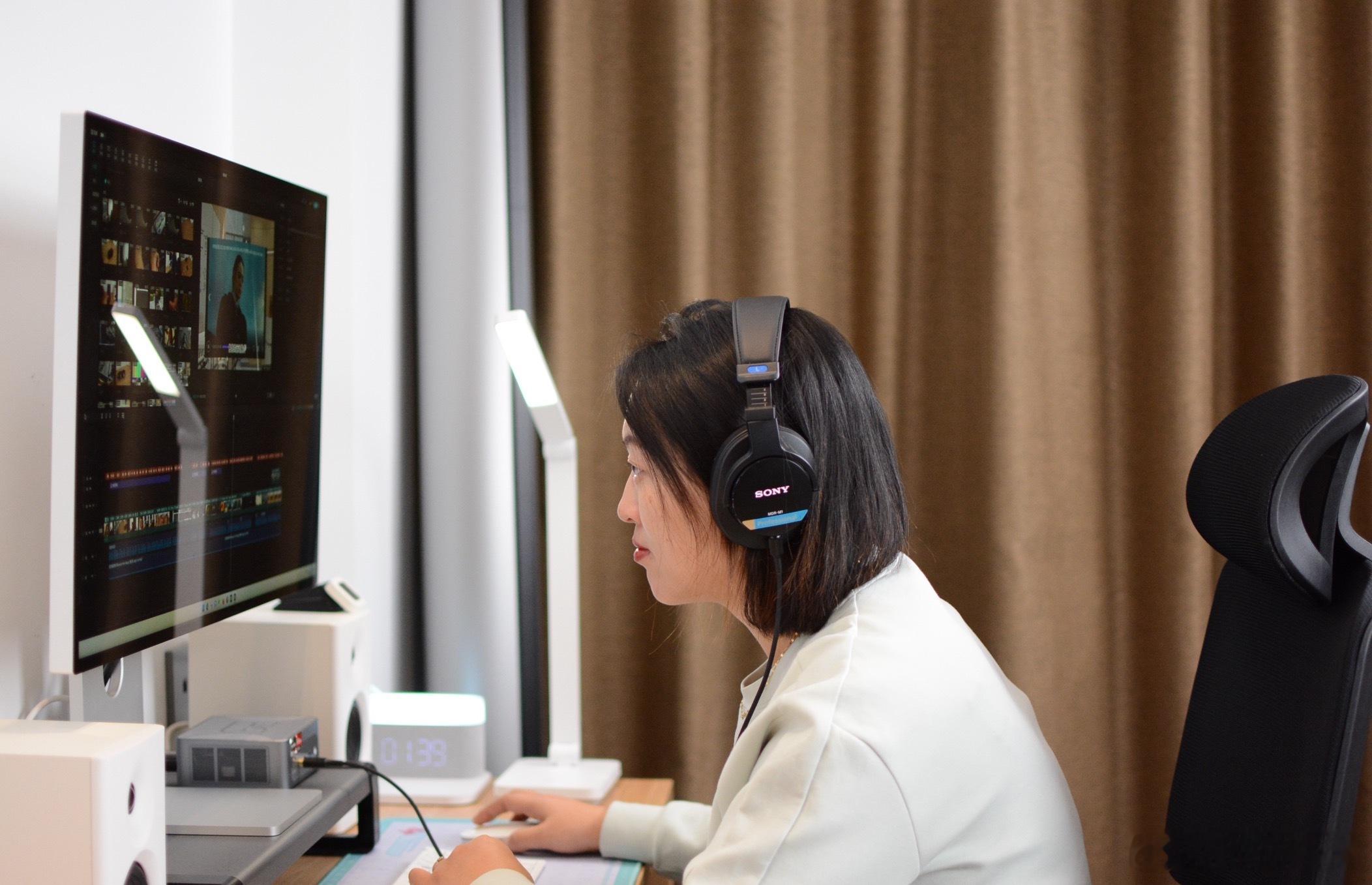 音频领域的生产力工具，全面强悍：索尼MDR-M1封闭式专业监听耳机索尼MDR-M