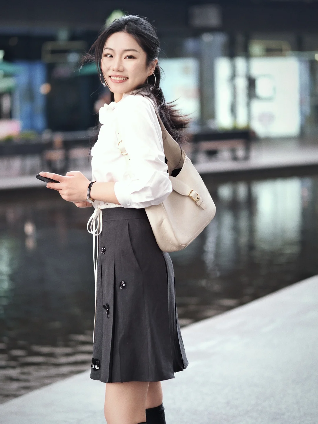 早春Look生活需要一点智性灰