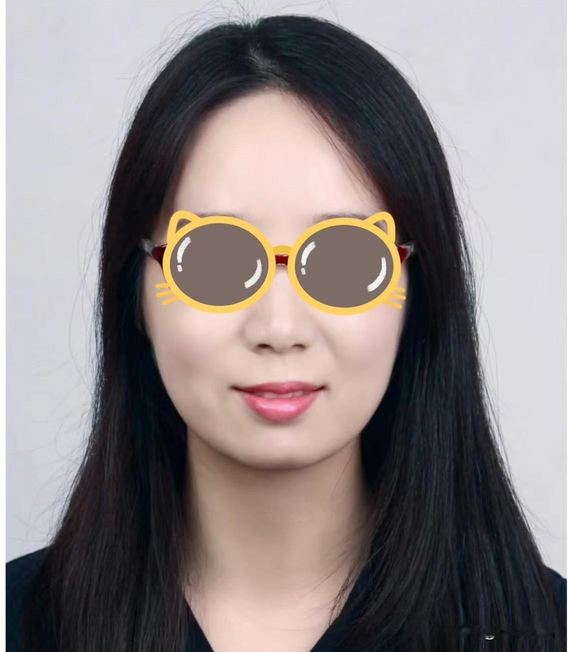 武汉大学，曾梦琪1991年出生，10年前也才25岁，25岁的年纪貌美如花，感觉又