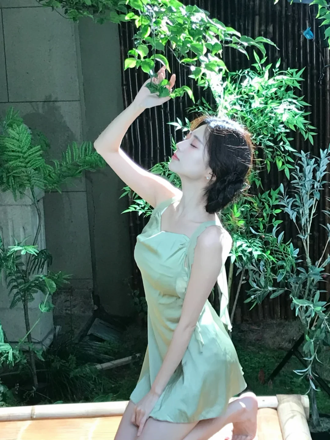 初夏的梦是青梅味🍃小院里拍照好有氛围