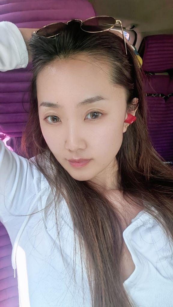 当一个坏人拿枪指着你的时候，你可以跟他谈判谈条件；但是当一个猴子拿枪指...