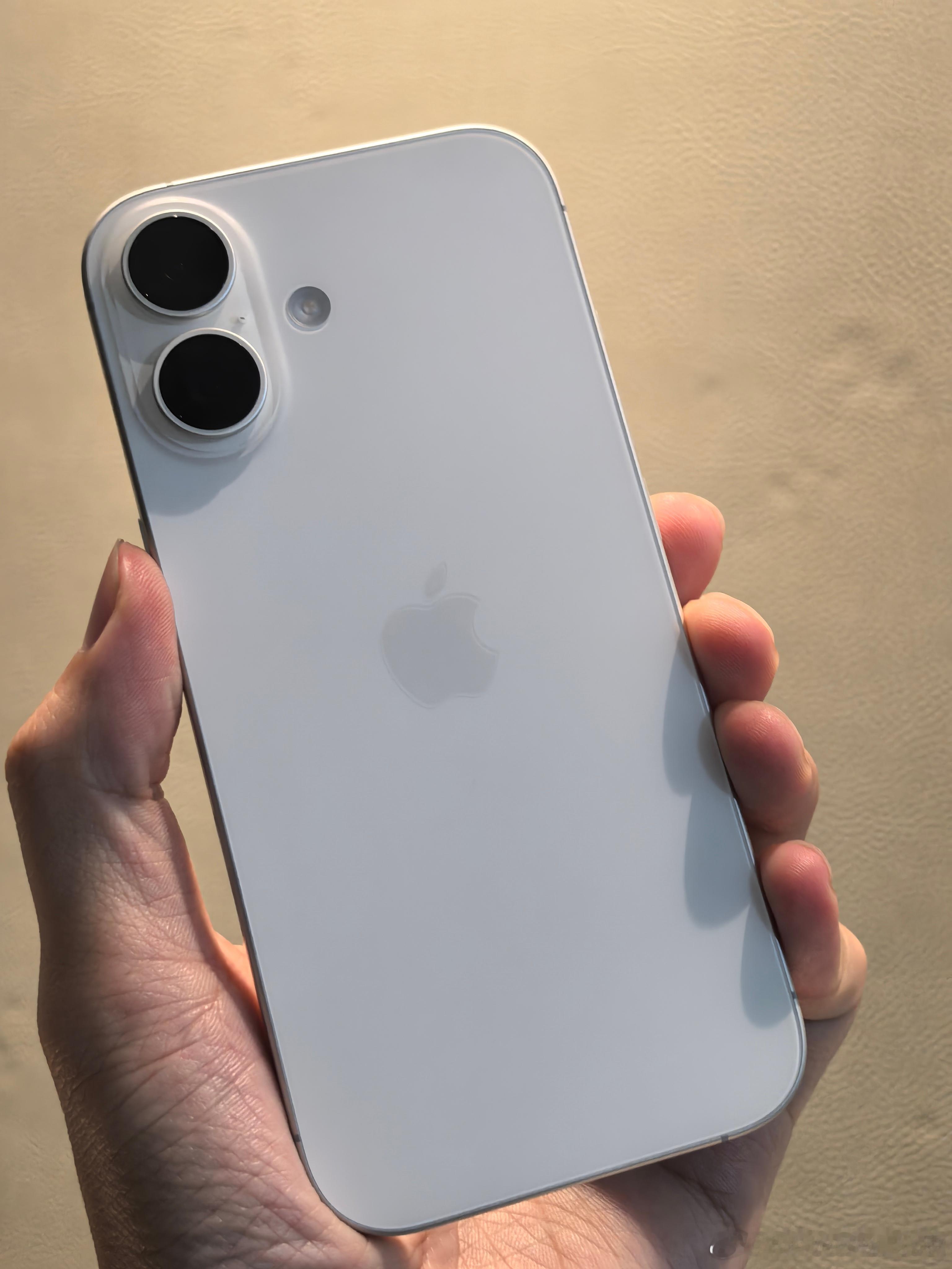 一直没支持iPhone手机，主要是觉得太贵没性价比，直到iPhone17出现，5