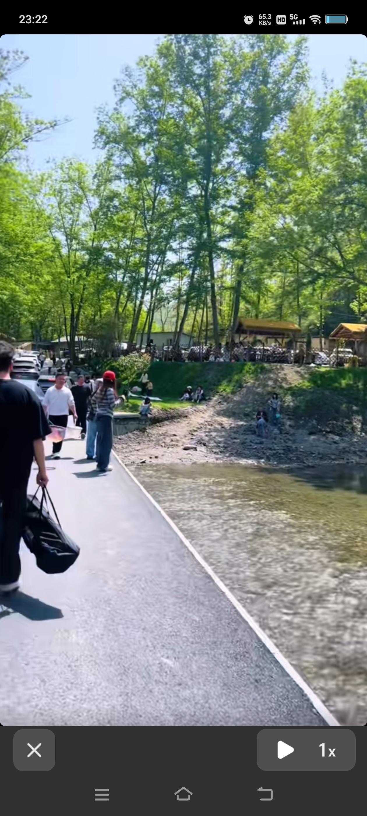 突然间这个地方就爆火了，还是怪安康好玩的地方太少了，尤其是距离城区不远，能经常来