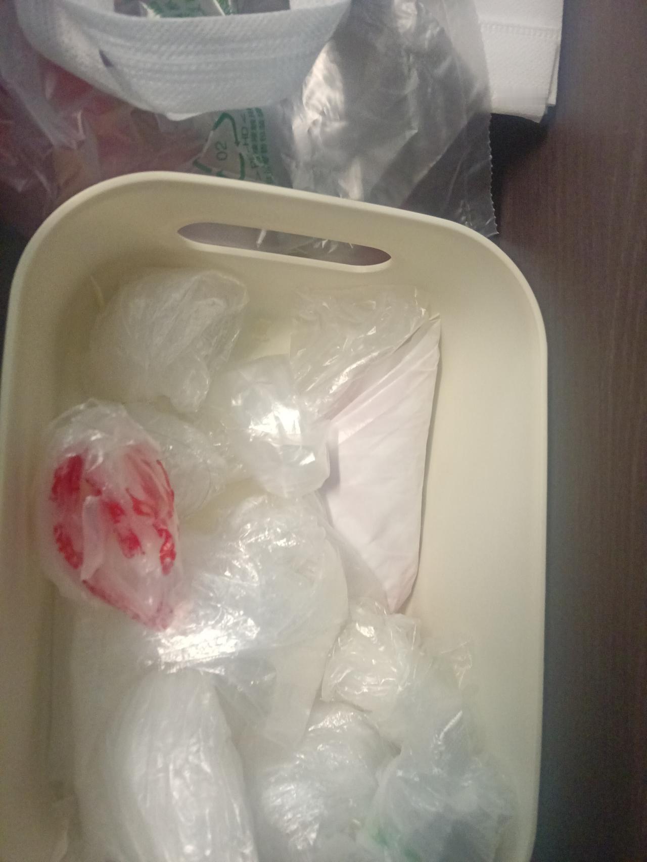 由于担心他们自己开车跑长途不安全，春节前我们去接他们回来，在那住了一晚上，无意中