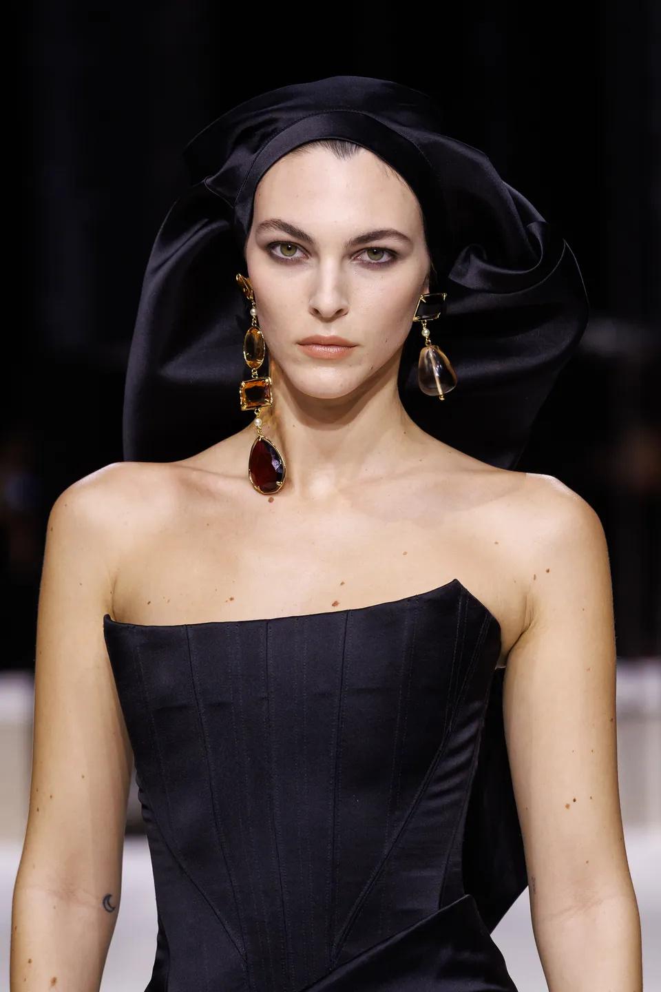 VC这两张和艺术画有什么区别[机智]