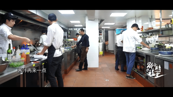 爸爸为女儿做早餐14年不重样一饭封神 一半厨艺给自己，一半早餐给女儿，这分配比例