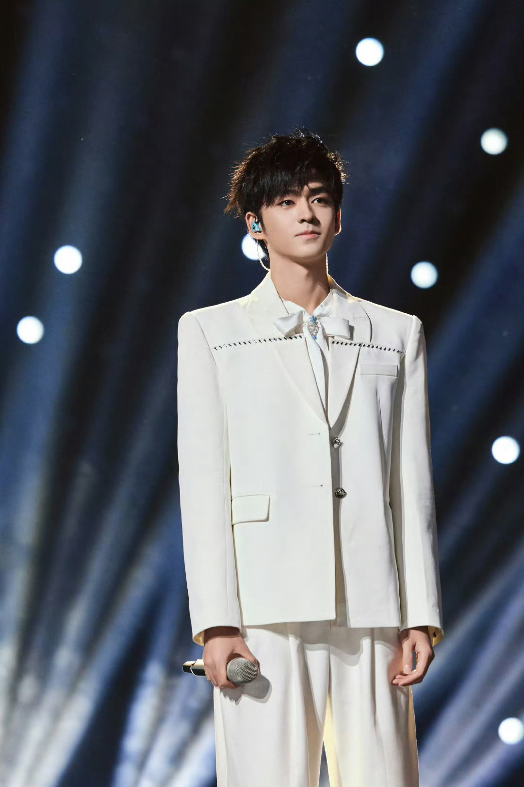 慕容云海一张口我的青春回来了谁能抵挡这波情怀杀啊!声鸣远扬十一期开场秀，四人同唱