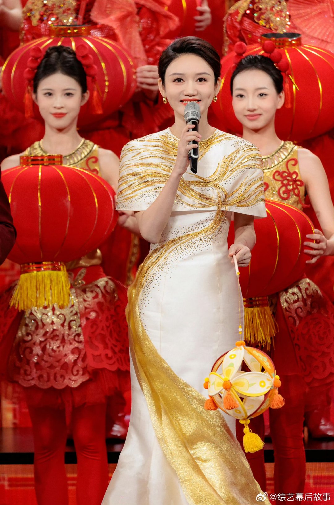 龙洋元宵晚会眼妆好多了 业务硬核的背后，是十一年的深耕与沉淀，太佩服了！ 