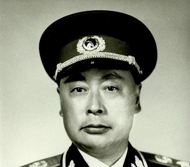 敢怒怼前苏联领导人赫鲁晓夫的陈毅外长。

1959年8月中印边境朗久事件后，印度