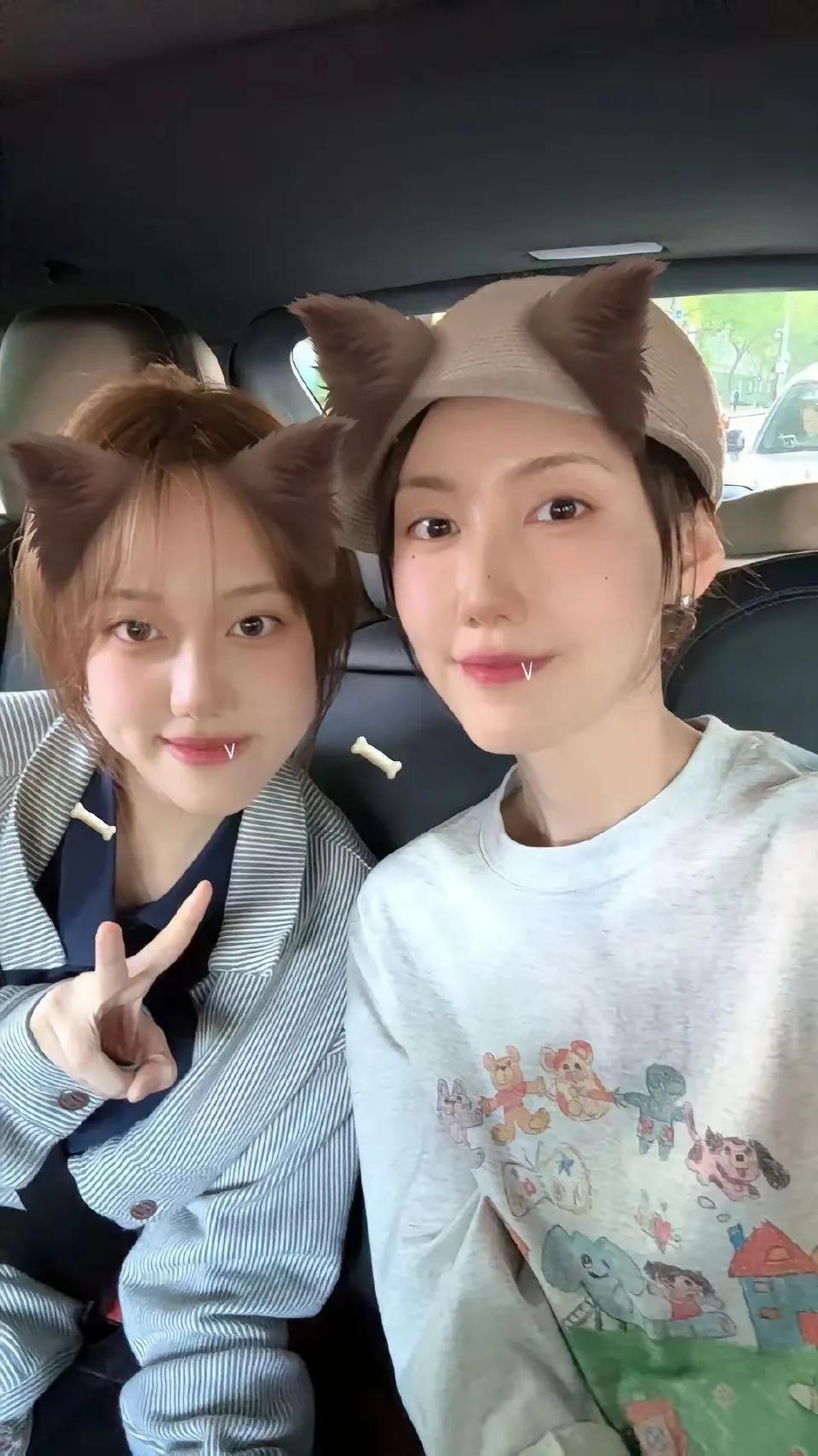 演员高露的女儿已经拍戏出道儿了。
在高露的口中，丈夫常以行动表达爱意，而且是她的