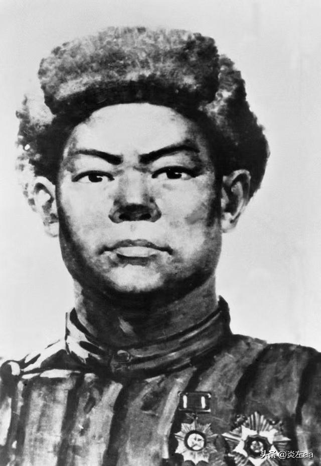 黄继光母亲把儿子牺牲处的土带回家种了棵梨树，这棵普通的梨树下埋着上甘岭战场的忠魂