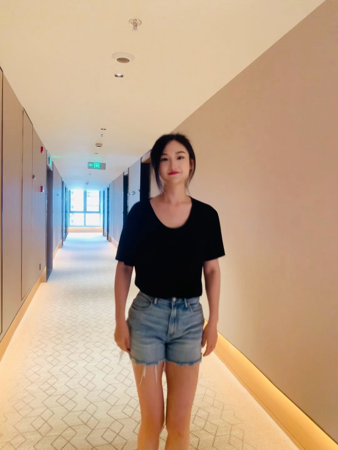 叮🔔 闪现一下[亲亲] ​​​