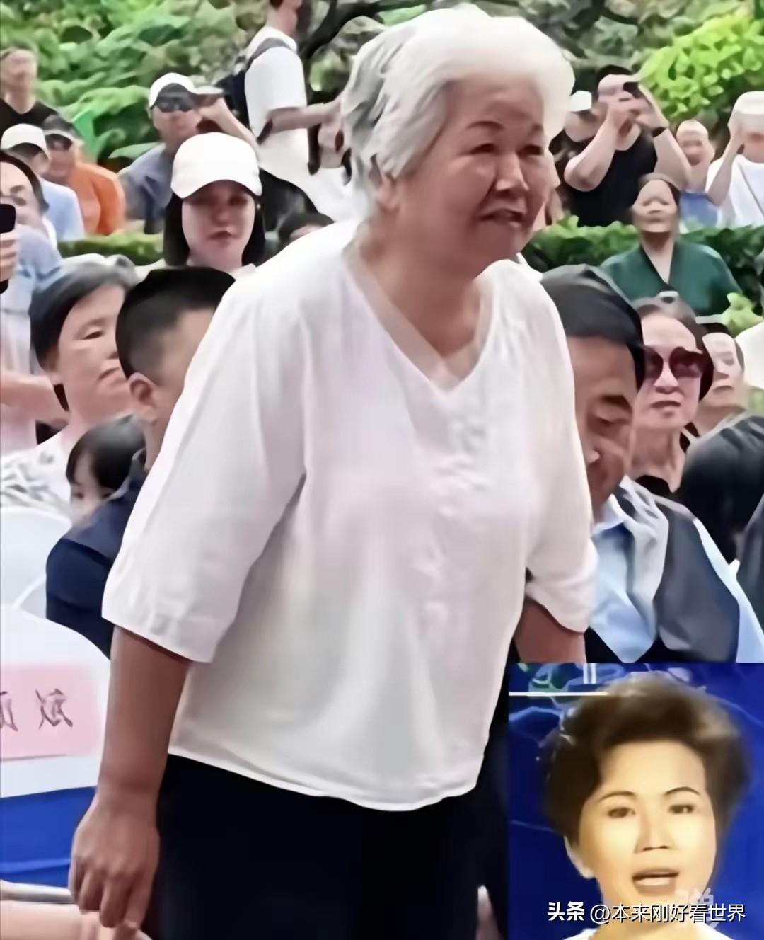 79岁的邢质斌如今的状态，和她当年镜头前的形象形成了鲜明反差，不少人在生活场景中