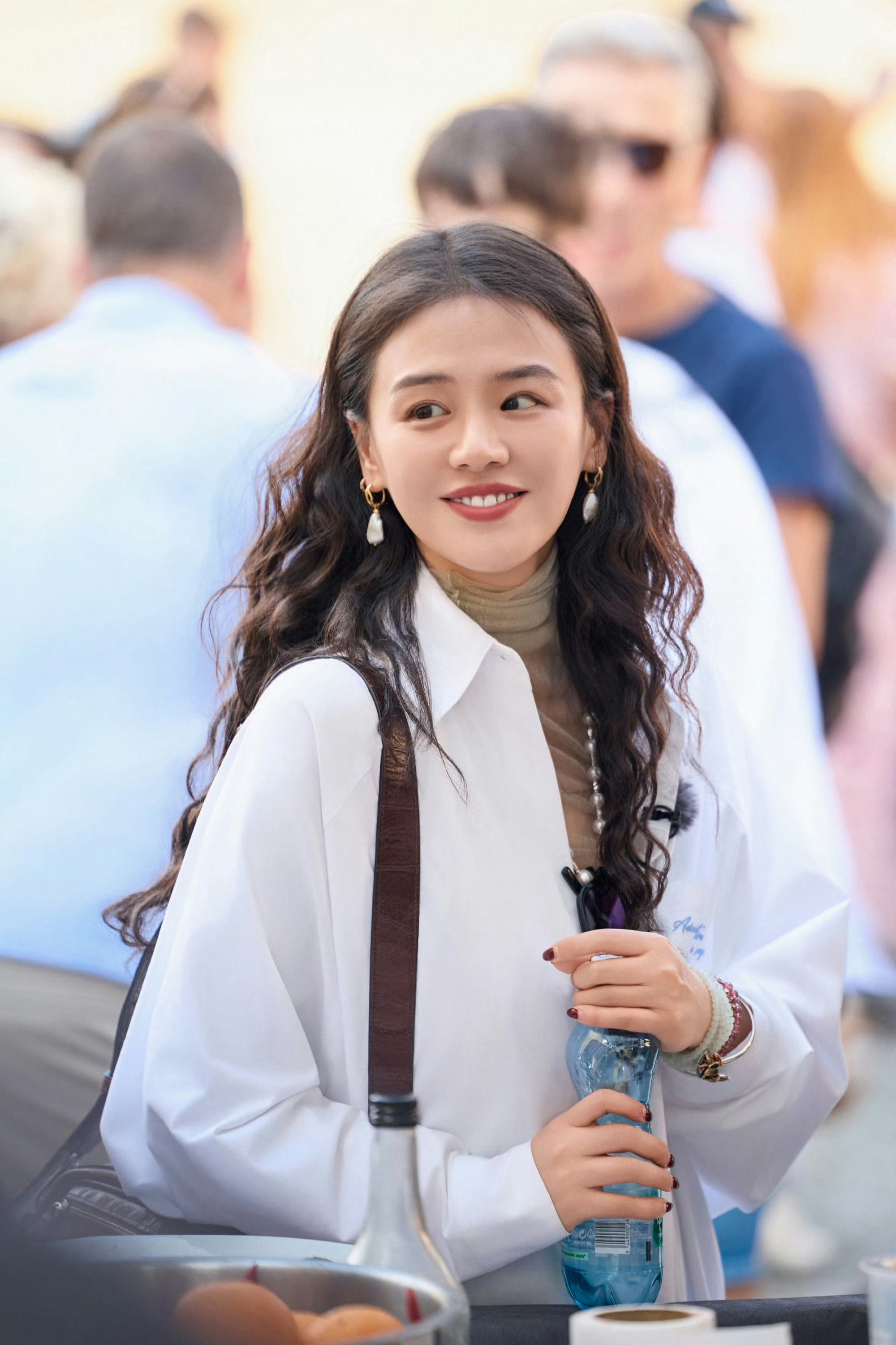 马思纯 自然得像没搞一样好明媚呀  ​​​
