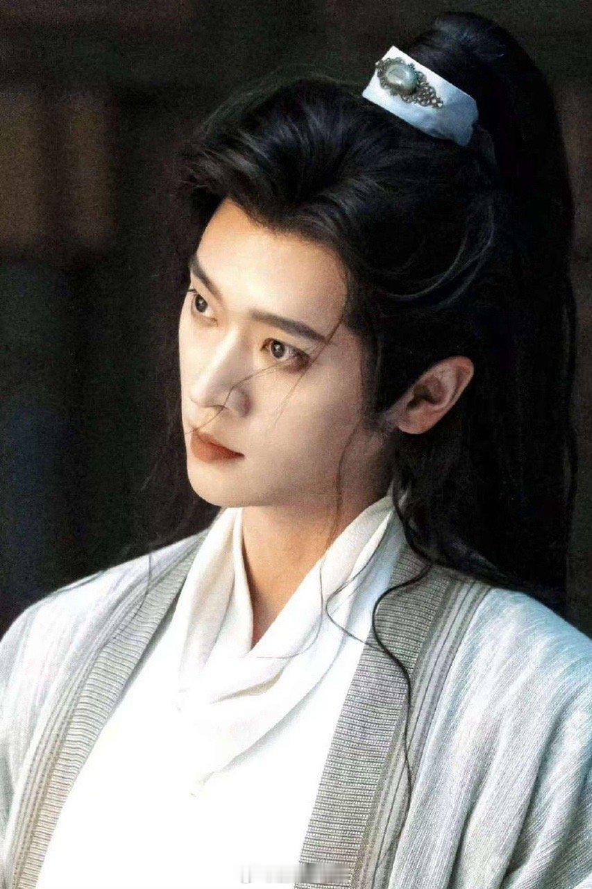 going人的事都让丞磊干了 有时候，一个演员能让你相信，角色本身就是磁石。丞磊