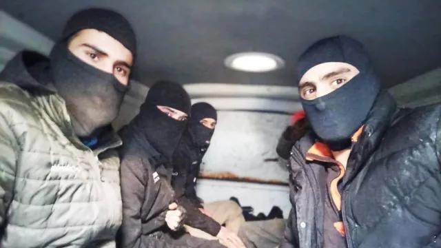 【希腊警方利用蒙面移民强行将其他移民遣返回国】[省流：大量证据表明，希腊警方长期