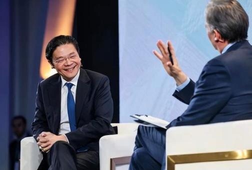 为什么近20天新加坡高官密集访华？
这哪是外交访问，简直是新加坡版的“极限救火演