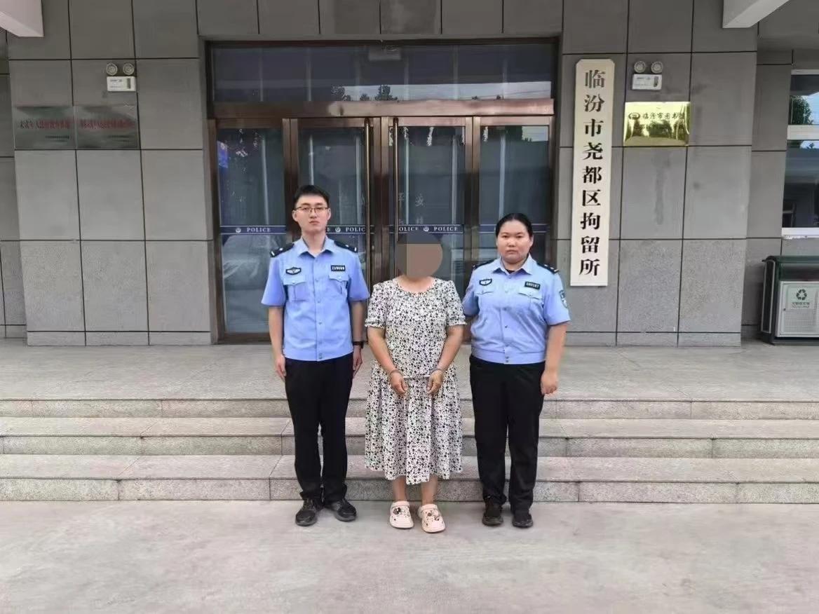 近日，临汾浮山县直播“网红”盖某某多次与张某某在某某直播间因生活琐事相互辱骂，公