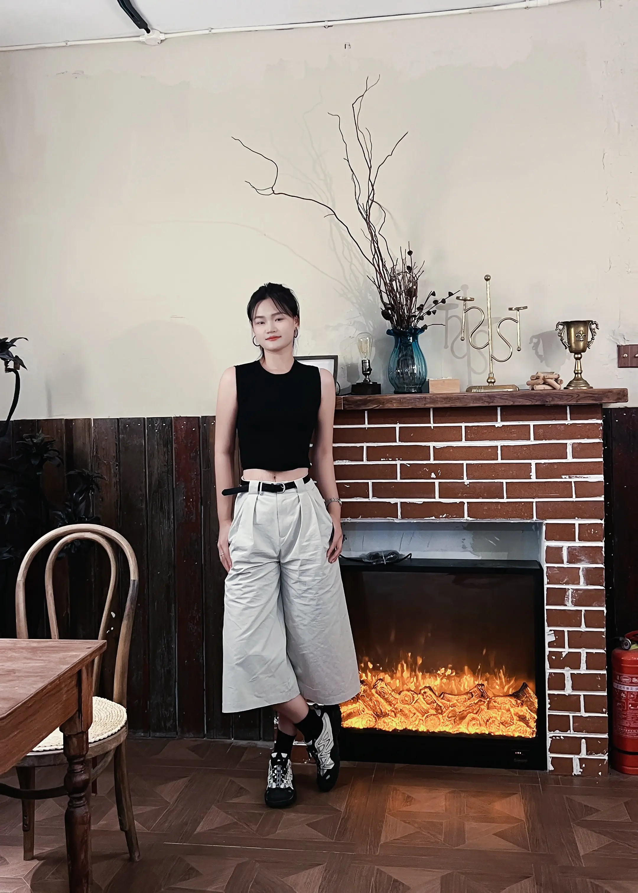 希望有一天 你感到累的时候 能觉得我在你身边 是件挺不错的事.