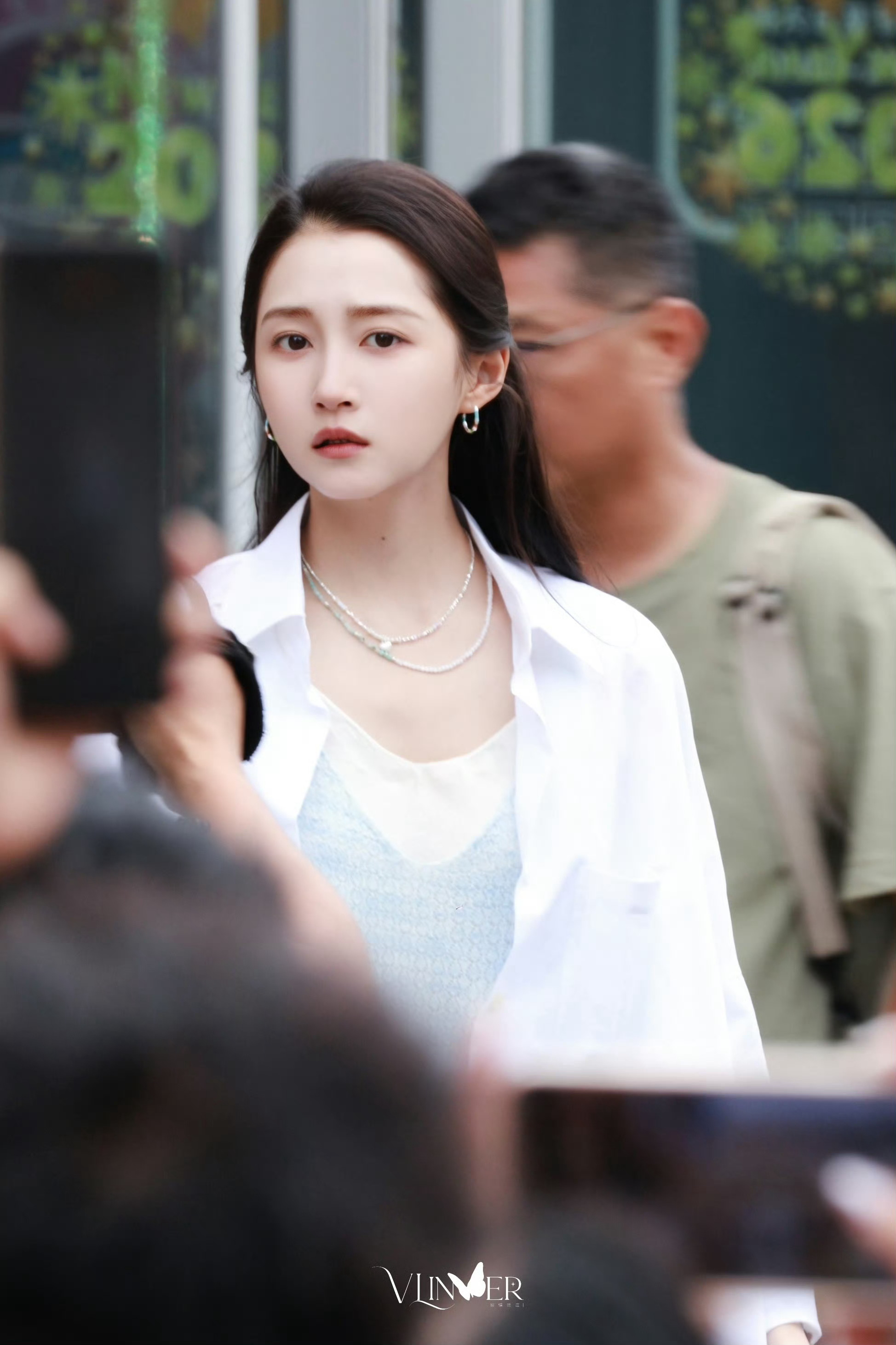关晓彤gxt关晓彤耀眼 gxt关晓彤晴也 是寒冬里绽放的白梅 是骨骼里不枯的玫瑰