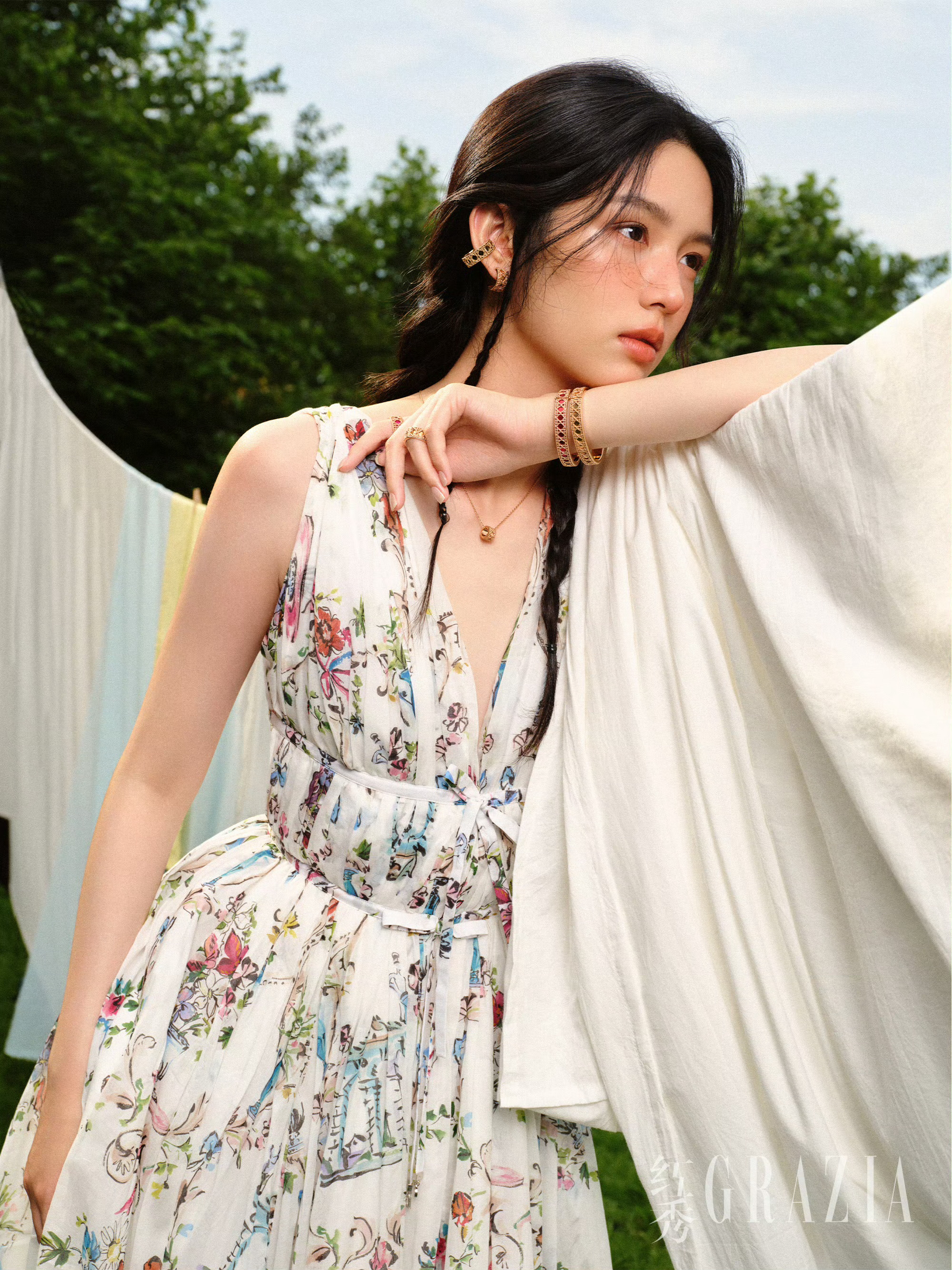 周也红秀夏日度假大片 
