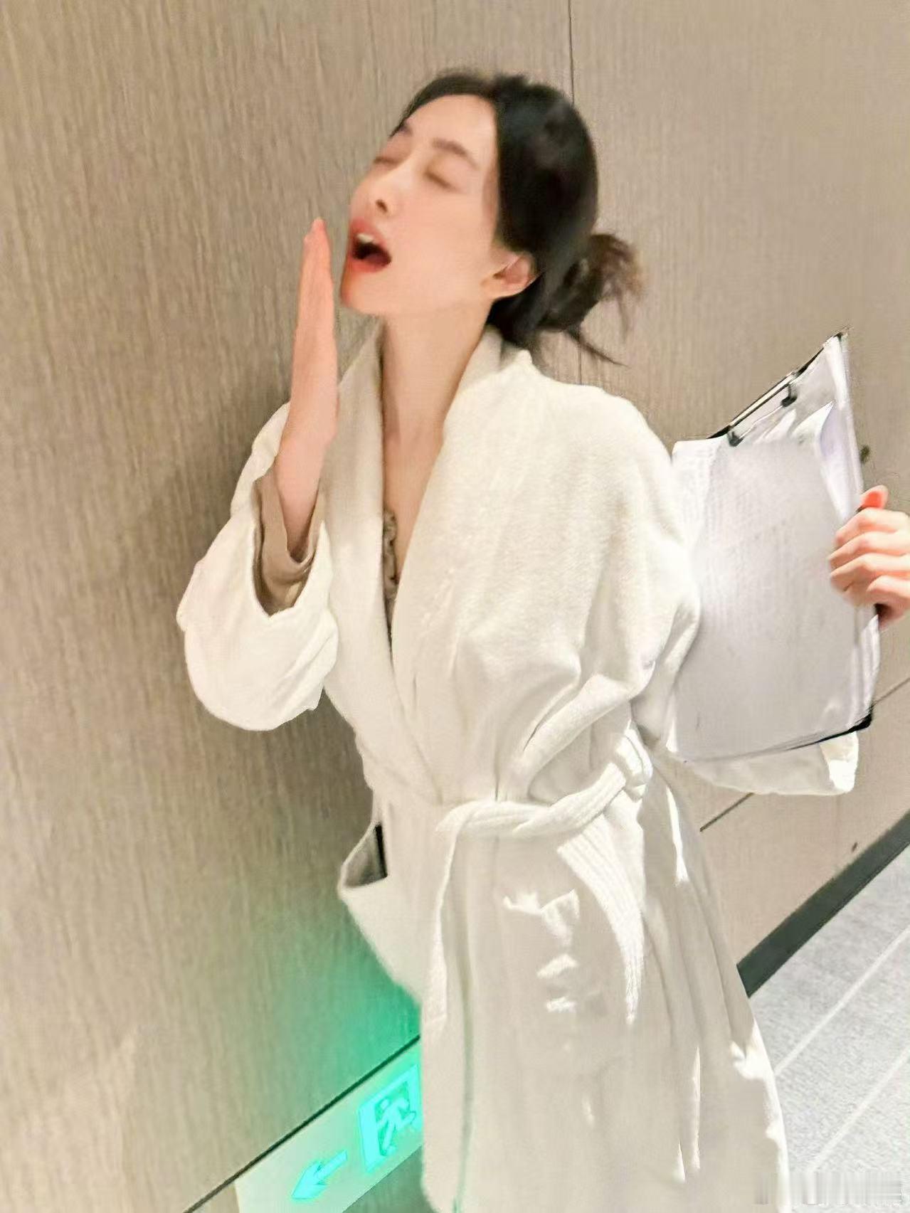 宋茜出发前做有氧宋茜在酒店做有氧宋茜出发前做有氧，哈哈， ​​​