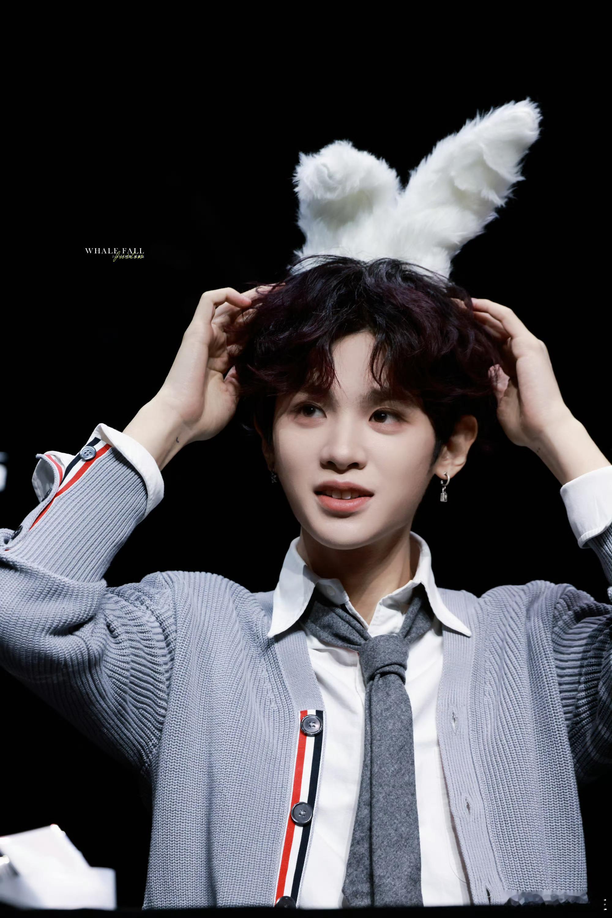 黄明昊 表哥表弟星途璀璨黄明昊也太嫩了点 