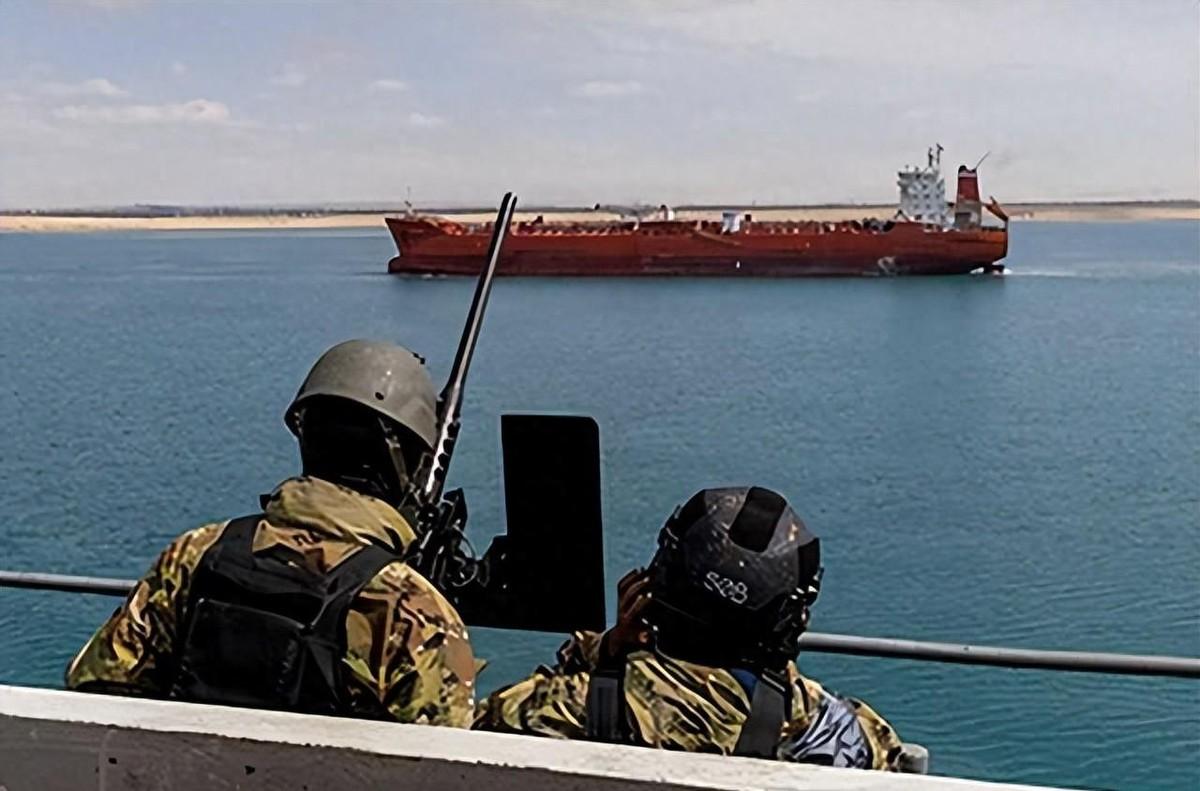 谁能想到，就在4月中旬这短短几天，一场连半点真凭实据都没有的“口水仗”，竟差点引