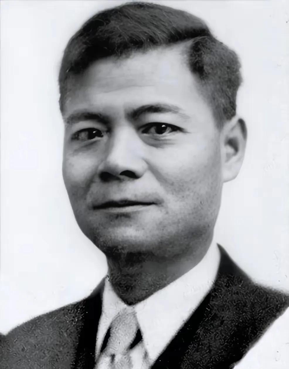 1943年，中共创始人陈潭秋牺牲，妻子在狱中生下遗腹子，后改嫁老红军，新婚时却对