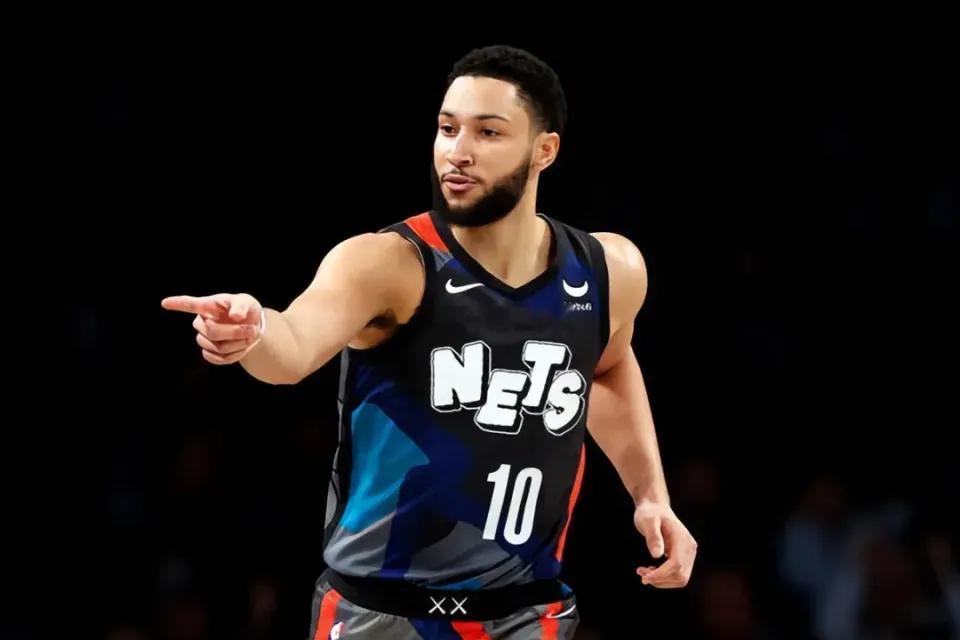 根据ESPN记者Shams Charania和Marc J. Spears的报道