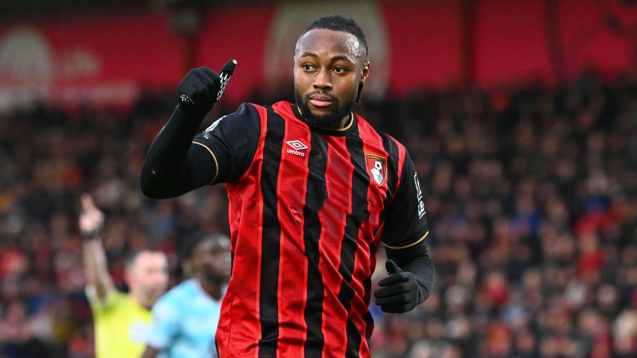 曼城与伯恩茅斯已就塞梅尼奥的转会达原则协议，两家俱乐部正在起草合同。
本赛季，塞