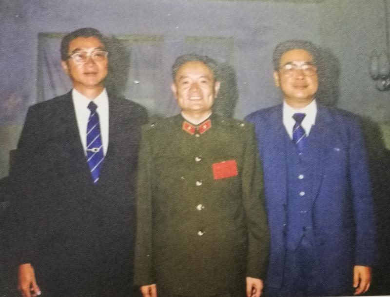 最后一位逝世的中顾委委员，万海峰上将，2023年逝世，享年103岁。