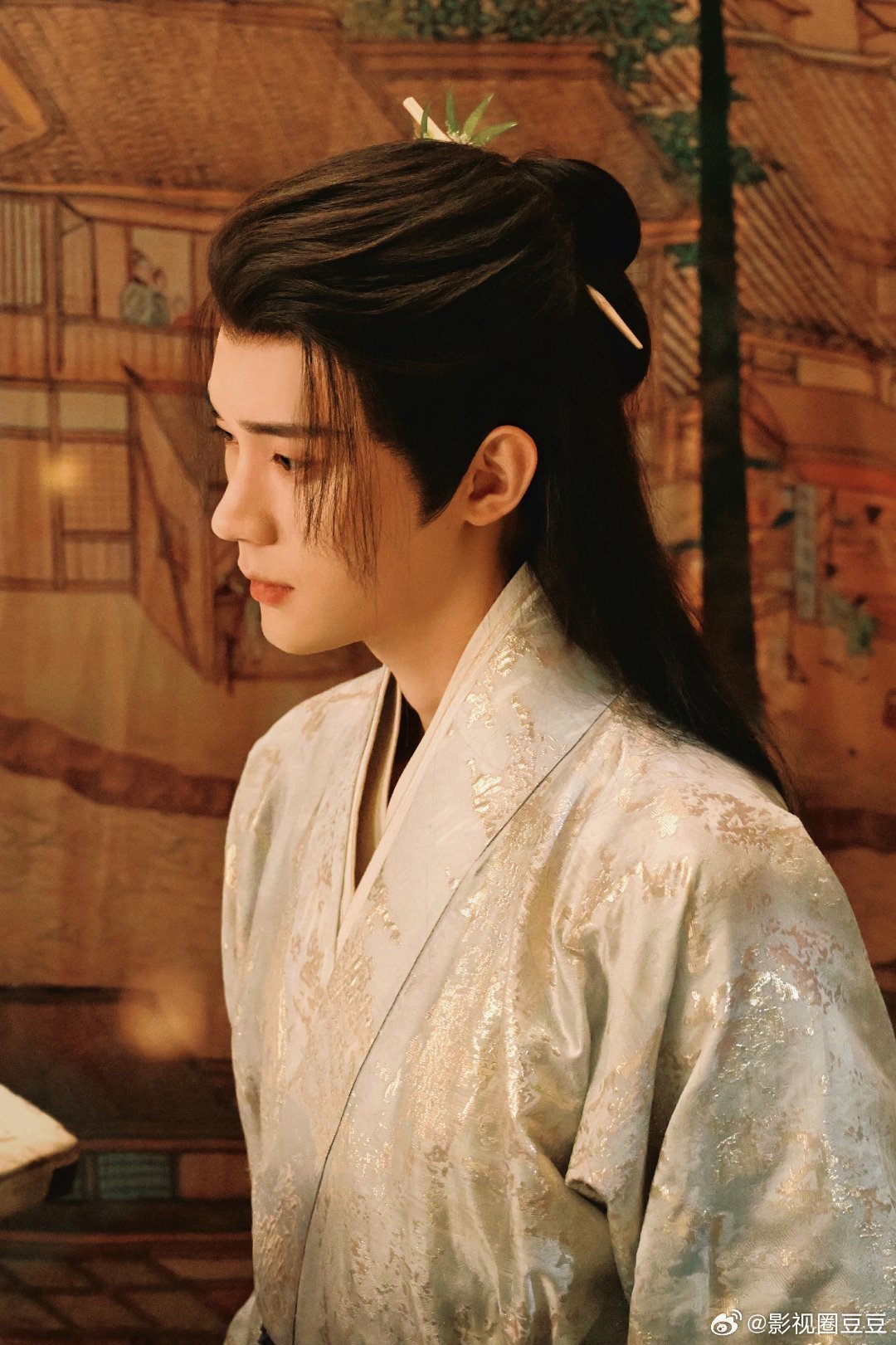 江湖夜雨十年灯大结局 看完了，导演编剧摄像造型武打无一不拉垮，演员配角比主角演的