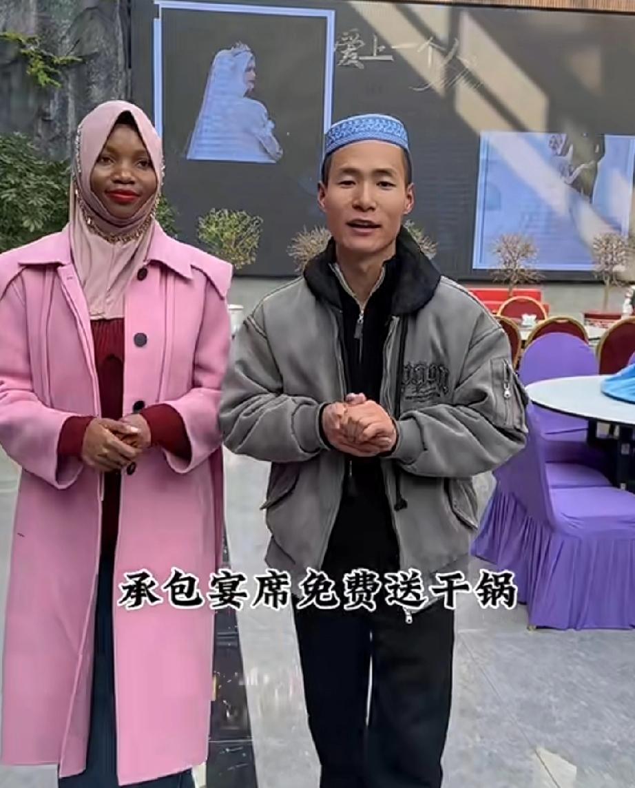 阿西叶被泽克仁亚养的真的挺好，现在的阿西叶自信大方，无论走到哪里都受人追捧，在自