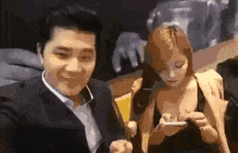 能打这一掌的，美女不一般啊，
