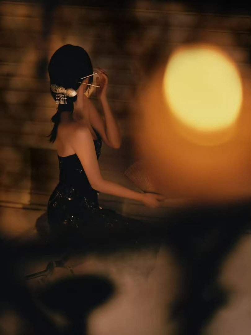 虞书欣颁奖典礼见虞书欣花影映墨色虞书欣花影映墨色，好看，行行行 