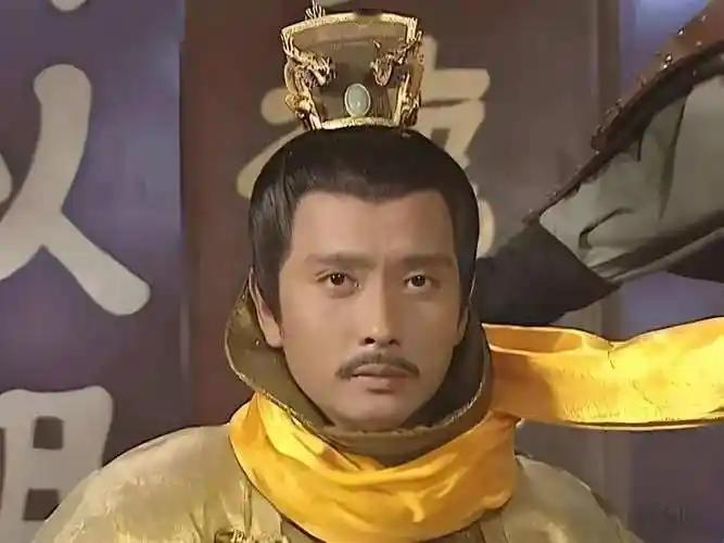 大业年间的长安，一道神秘谶语像野火般在朝堂蔓延——“当有李氏应为天子”。
这句来