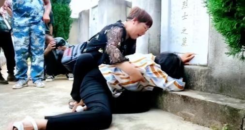 1984年，新婚3天的战士，奔赴老山战场壮烈牺牲。
王长献1962年出生在河南省