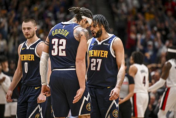 掘金加时赛强势逆转开拓者，豪取9连胜！
 
北京时间4月7日中午，NBA常规赛掘