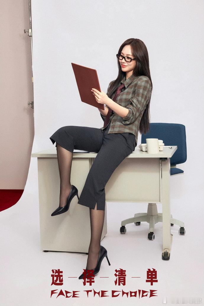 谁懂王霏霏的用心！深夜在餐桌前熬夜梳理，近八百字长文既分享创作思考，又真挚感谢幕