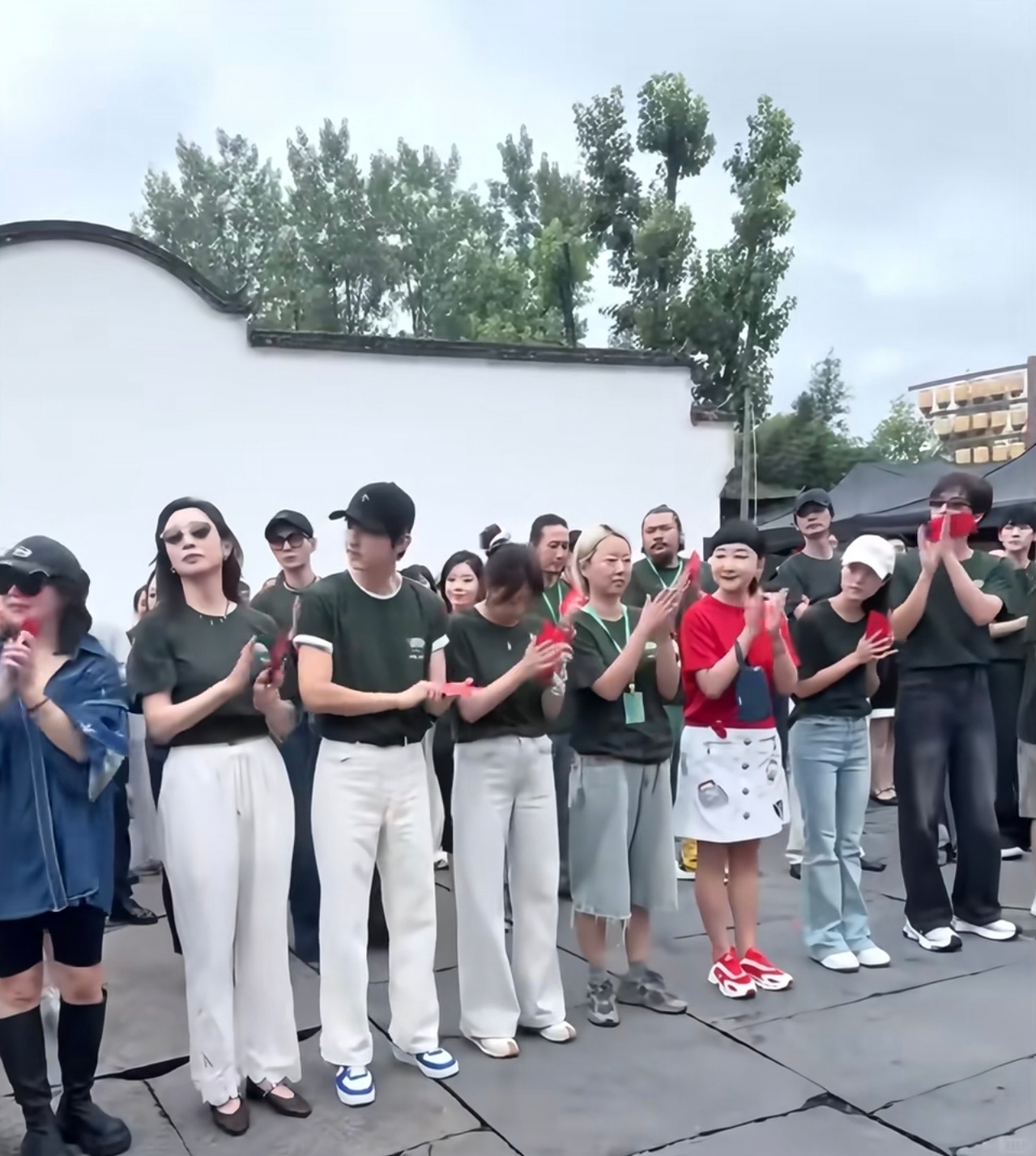 配角还有郭俊辰诶 们林妙妙和钱三一赵今麦王安宇一念江南官宣节奏