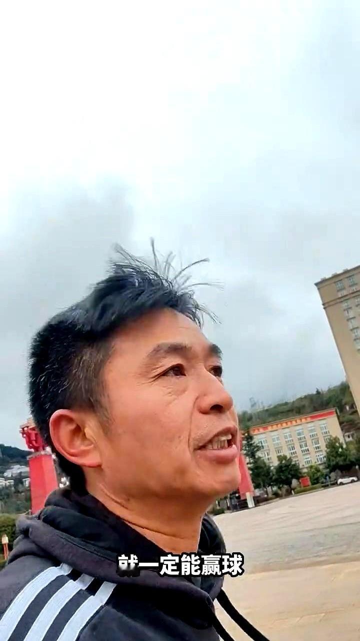 我就一句话，湖人打掘金，只要做好两件事，就一定能赢。

防守别走神，投篮别犹豫。