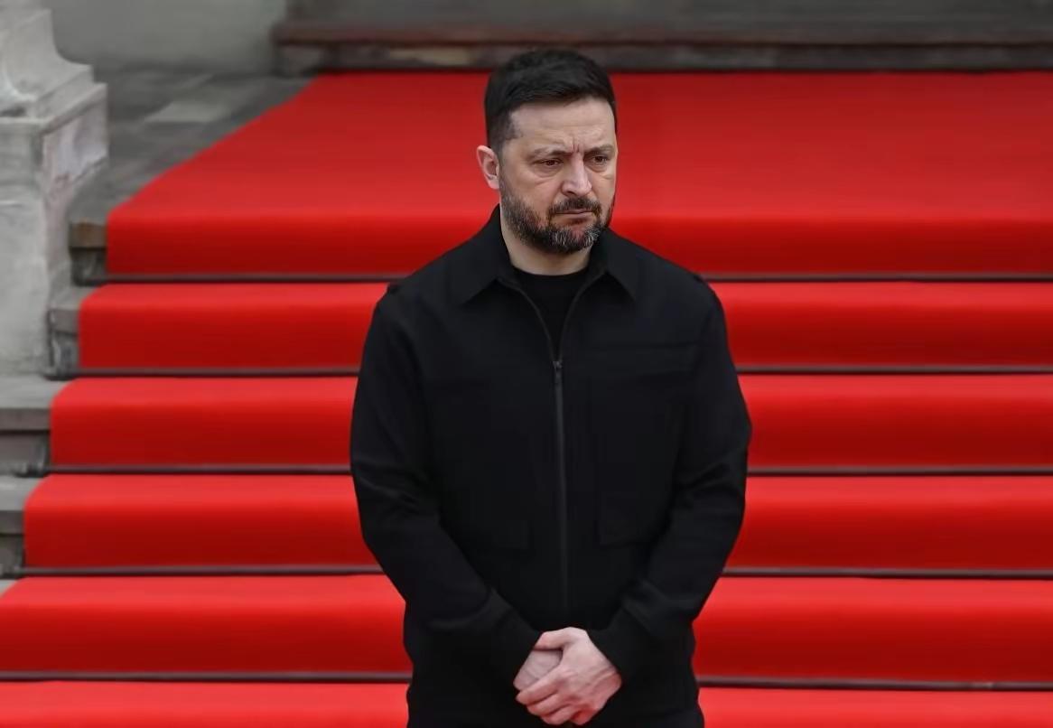 没有什么比俄罗斯石油得不到制裁，更让泽连斯基恼羞成怒的。据媒体报道:美国颁布了豁