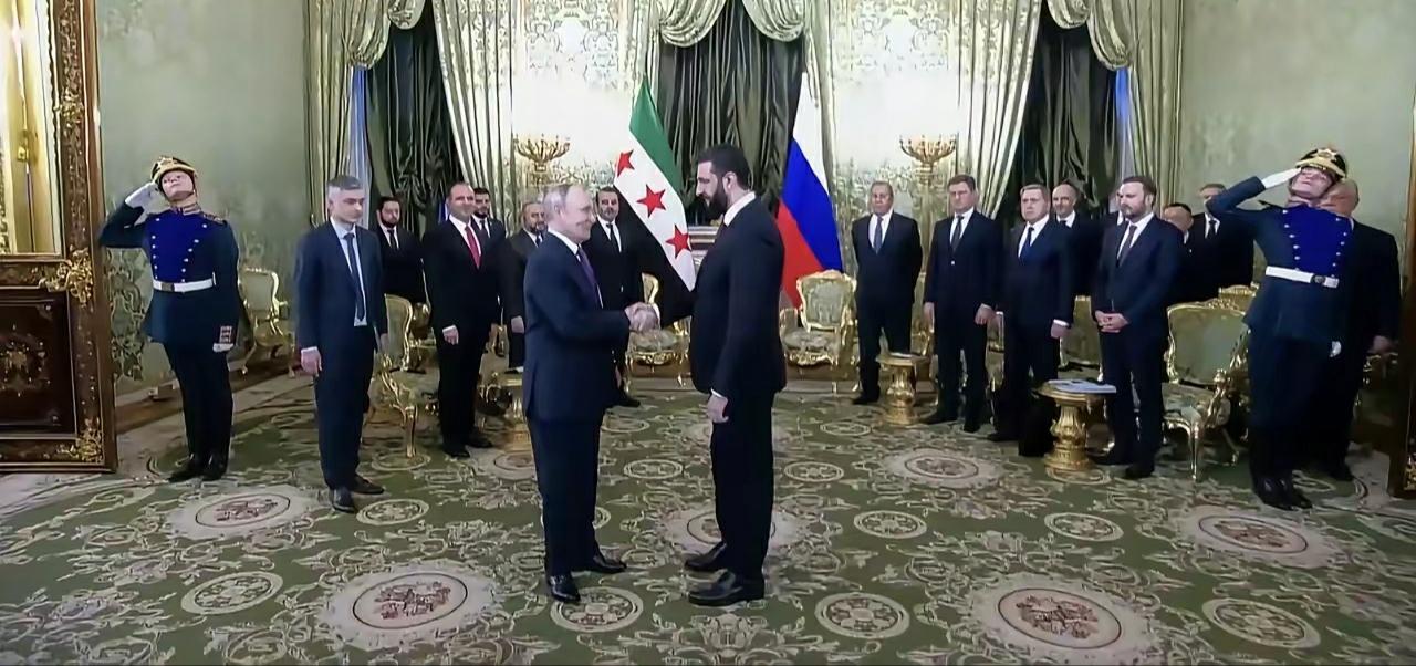 巴沙尔还能安心在别墅里玩游戏吗？看看他的敌人，又来访问他的朋友了，第2次。
朱拉