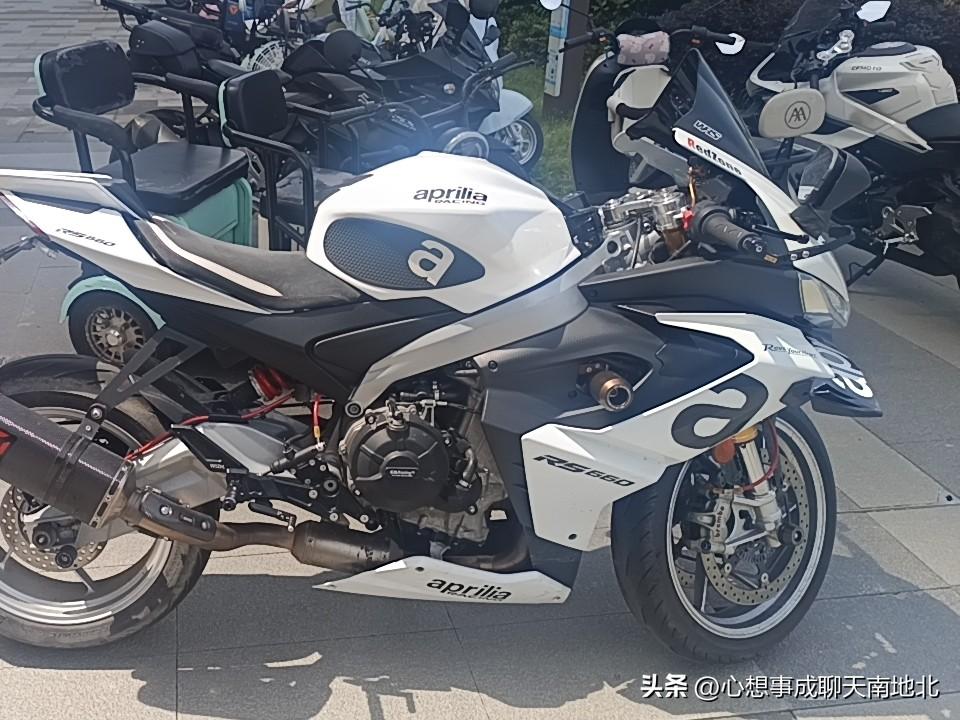主流国家摩托车有哪些品牌
中国大陆；豪爵,宗申,凯越,隆鑫,春风，张雪机车等
中